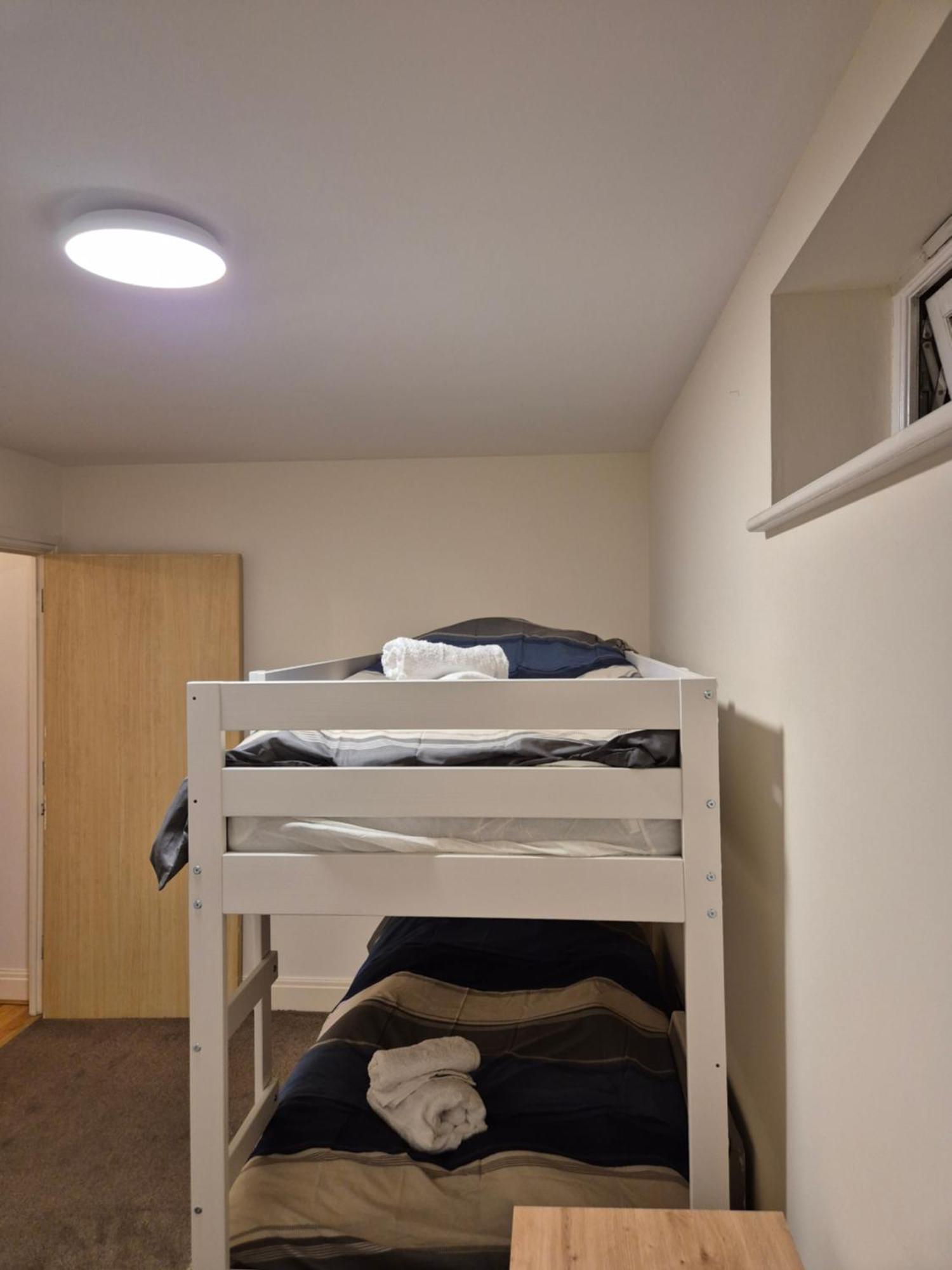 Chatworths Court Апартаменты *